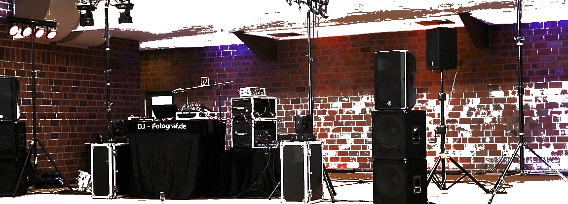 Musikanlage von DJ Fotograf in der Kuniberthalle in Büderich